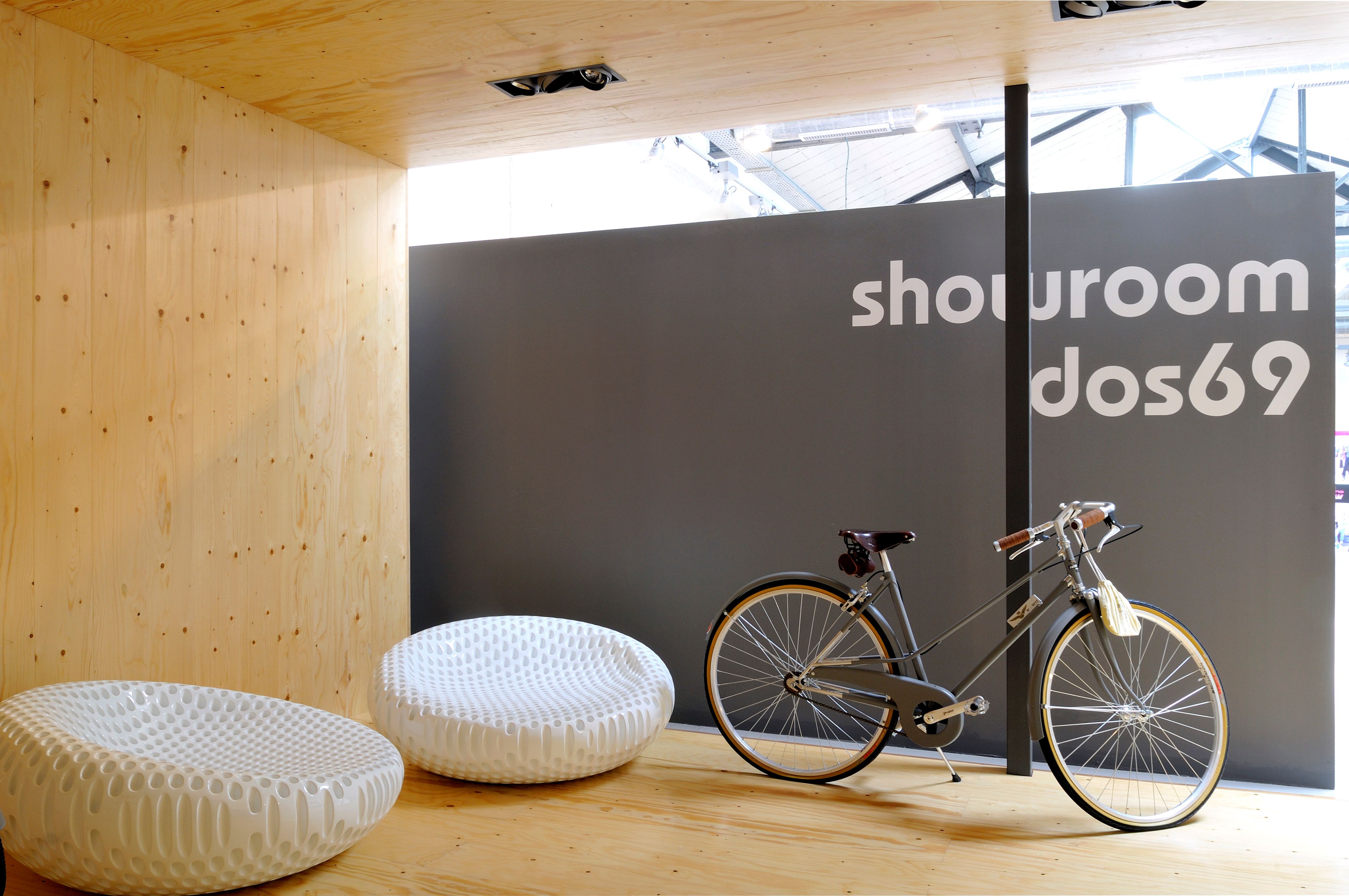 SHOWROOM